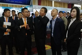 國家檔案局副局長、中央檔案館副館長付華同志親臨永亨北京展會現(xiàn)場指導工作