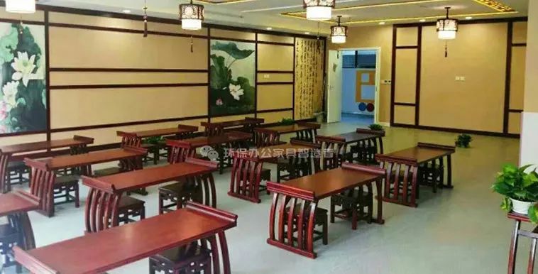 國學(xué)教室家具、國學(xué)桌、仿古書畫桌、馬鞍桌圖片